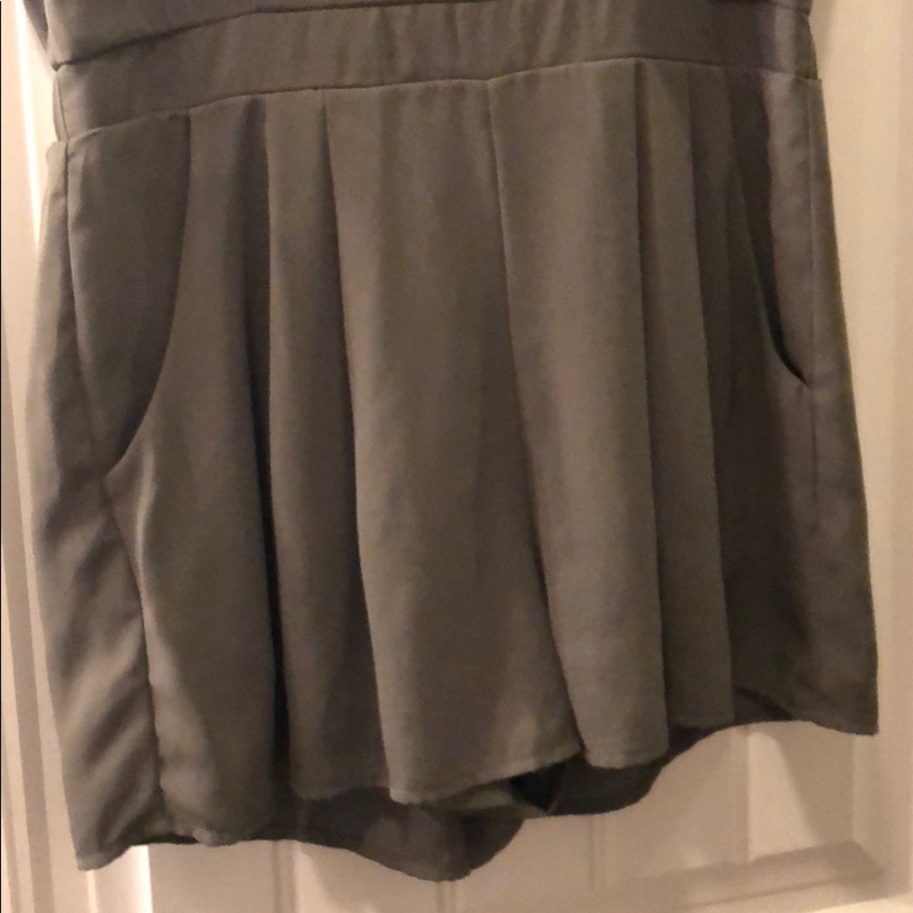 romper - Picture 2 of 5